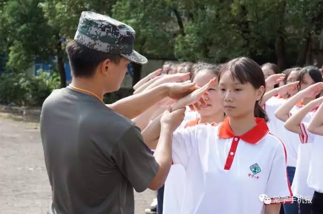 常宁一中军训进行时这群新兵太养眼啦