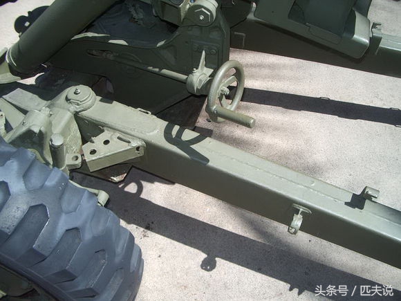 二战美制m3型105mm榴弹炮 看这炮口就该知道威力如何