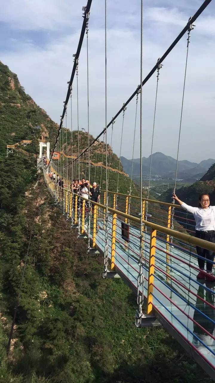 颤抖吧人类迁安塔寺峪家门口的玻璃吊桥