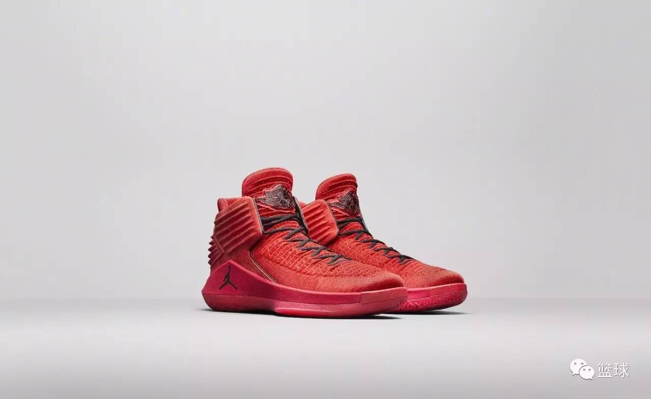 air jordan 32官方今天发布了三款配色,其中一款为低帮鞋型.