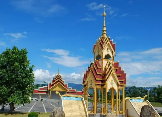 口岸城市瑞丽位于云南省西部,隶属于德宏傣族景颇族州,浓郁的缅甸