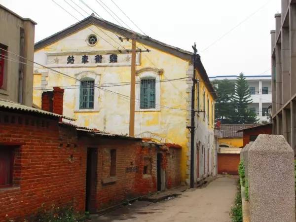 蒙自居住人口_蒙自过桥米线(3)