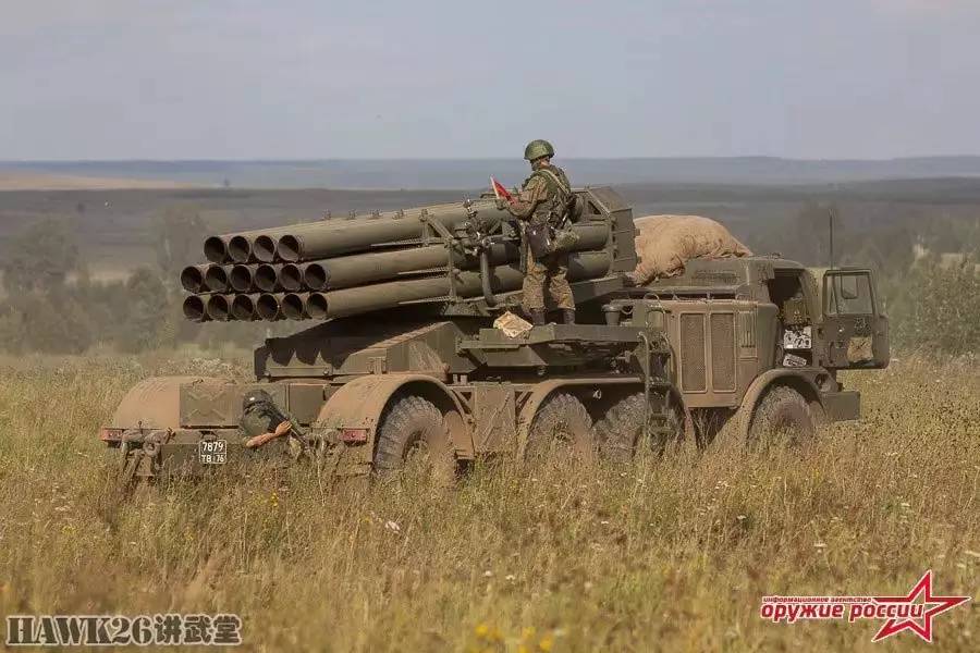 bm-27火箭炮在1977年装备苏军炮兵部队.