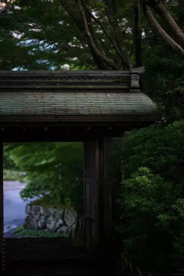 古屋听雨,悠长悠长