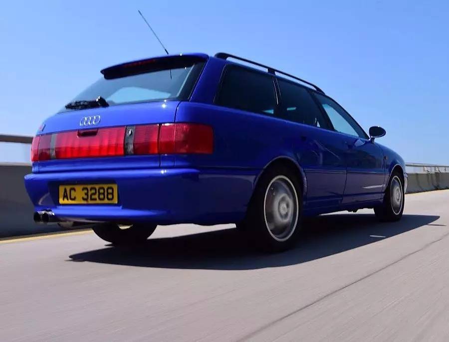 尽情体验奥迪 rs 高性能鼻祖:audi rs2 avant 粤语视频