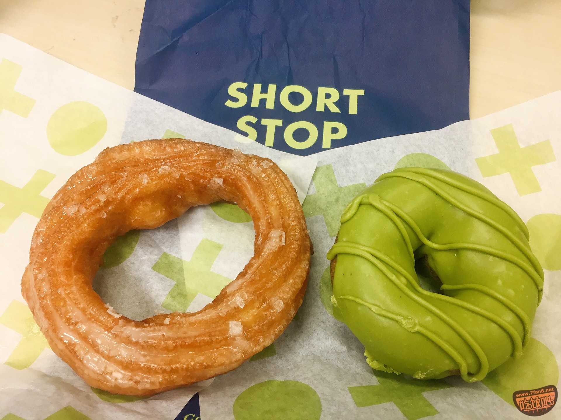 左: honey cruller $4.5