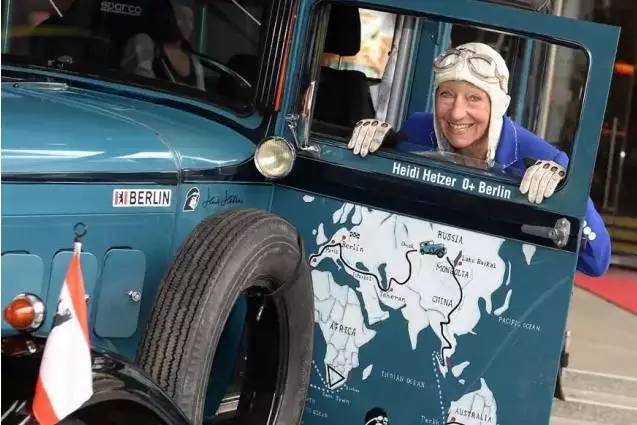 78岁的老奶奶开着老爷车环游世界，结果来到中国后……
