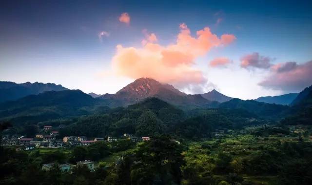 外媒看九江江西武宁东山村靠水东山再起长水村靠山吃生态饭