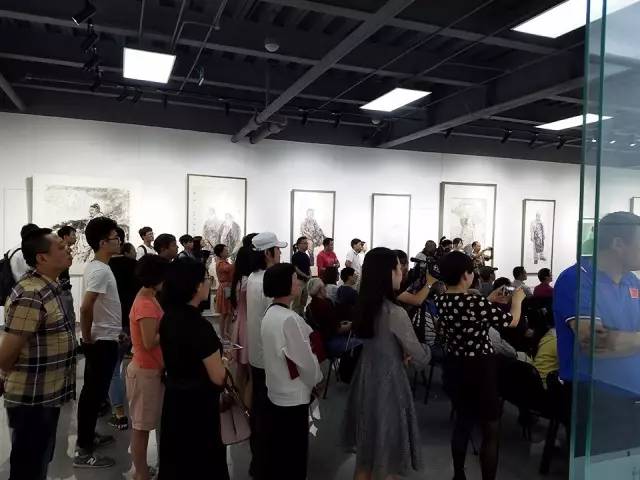 互联网文化园16号楼b座参 展 导 师(按年龄排序)蒋采萍 王孟奇翁振新