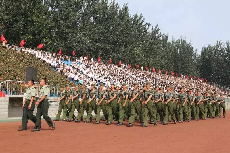 广饶一中举行新生军训总结,开学典礼暨教师节庆祝大会