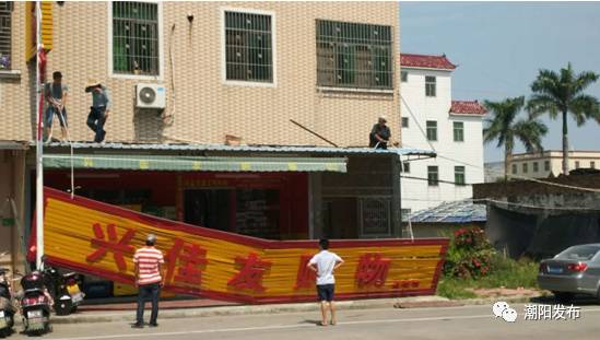 近期,为推进美丽乡村示范村建设,金浦街道落实作为示范村的三堡社区