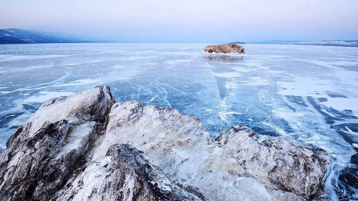 穿行在无尽的翡翠之海寻找西伯利亚的蓝色秘境