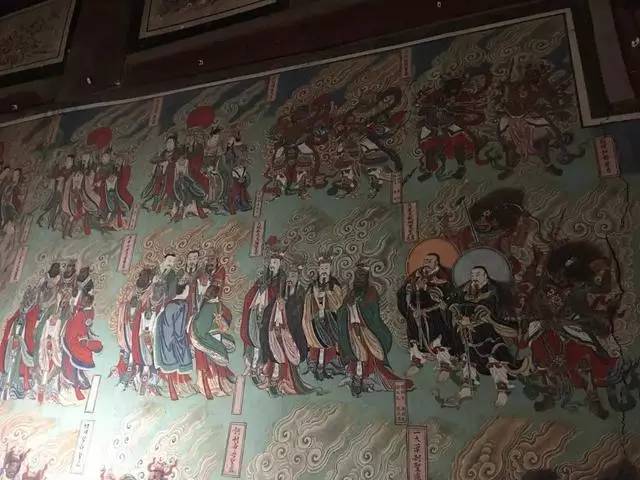 来自中央美院的各位专家学者围坐一席,共同探讨蔚县寺庙壁画艺术价值