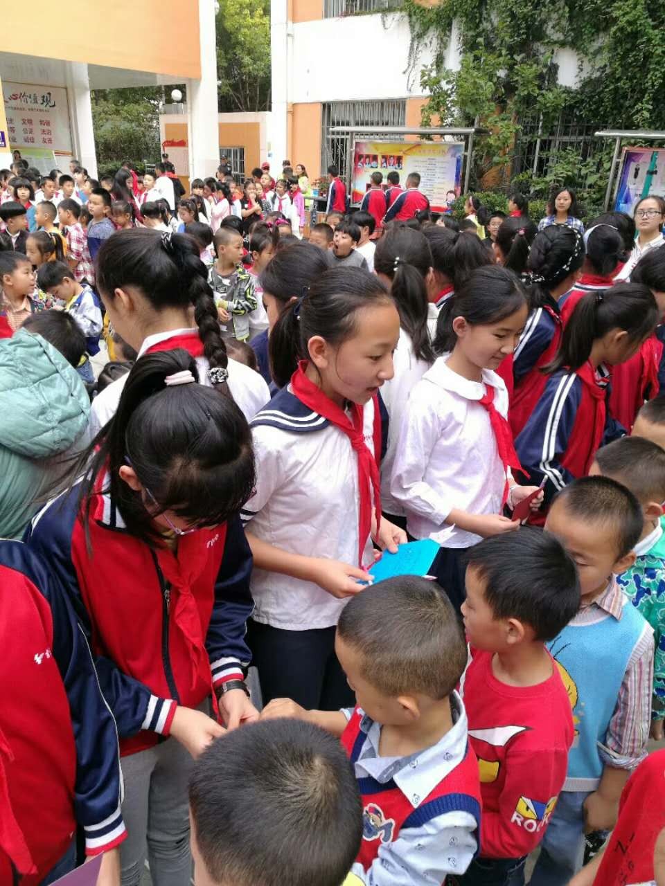 院路 学校:高新一小经典校区 地点:五华区茭菱路 学校:西山区育红小学