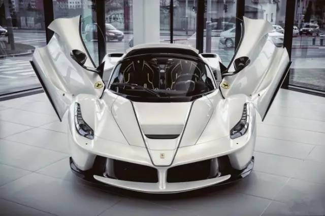 法拉利 laferrari