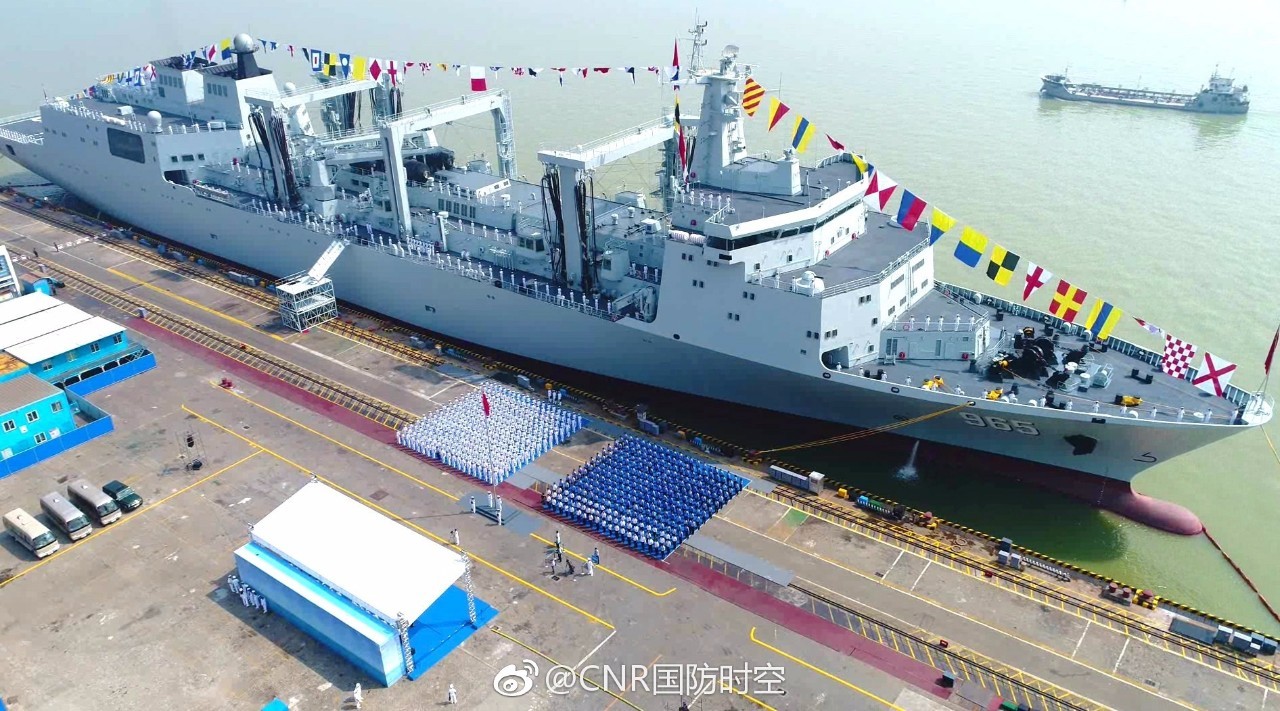 中国航母超级"奶妈"来了，901级补给舰首舰交接入列_搜狐军事_搜狐网
