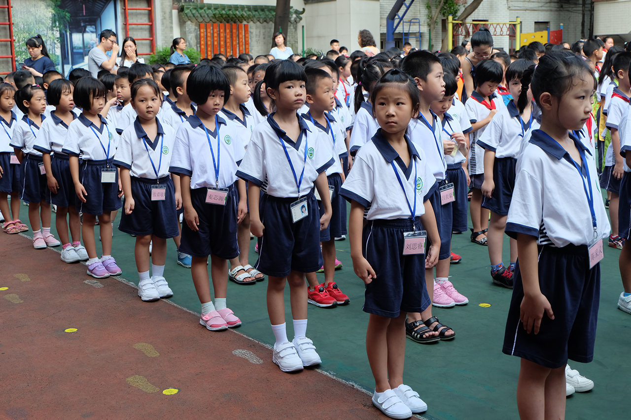 小呀嘛小二郎穿着diy故事衣上学堂大南路小学开学礼