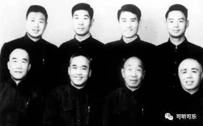 1962年与马季,郭全宝,赵连甲,于世猷,侯宝林,李文华,郝爱民(左起)合影