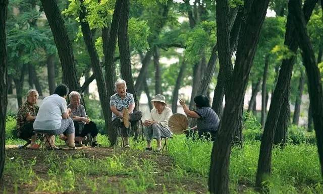 不在农村住了,为什么很多人还要回老家盖一栋新房