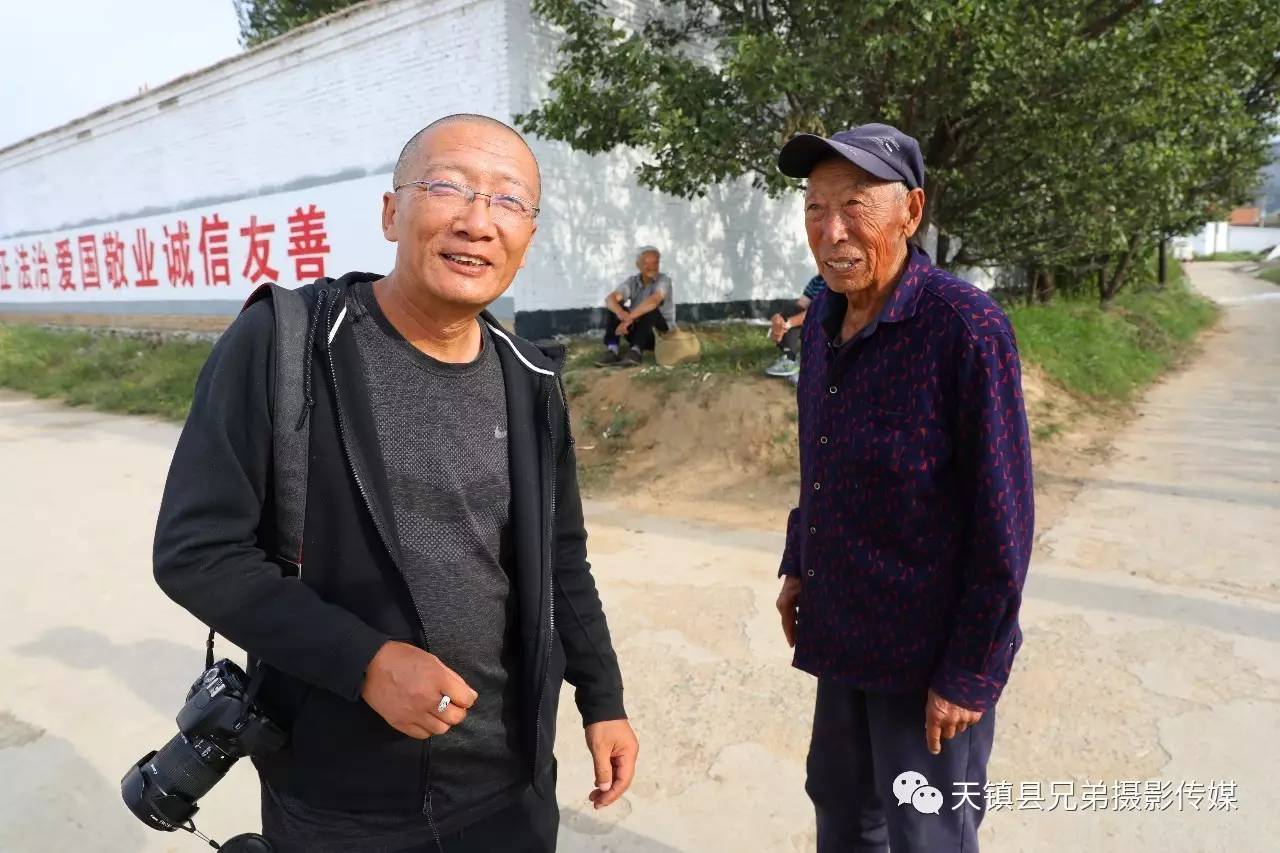 "幸福在家乡"天镇县许家窑扶贫摄影展在天镇县张西河乡许家窑村展出