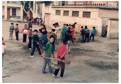 开学啦!80/90年代的学生时代,答应我只许看不许哭!