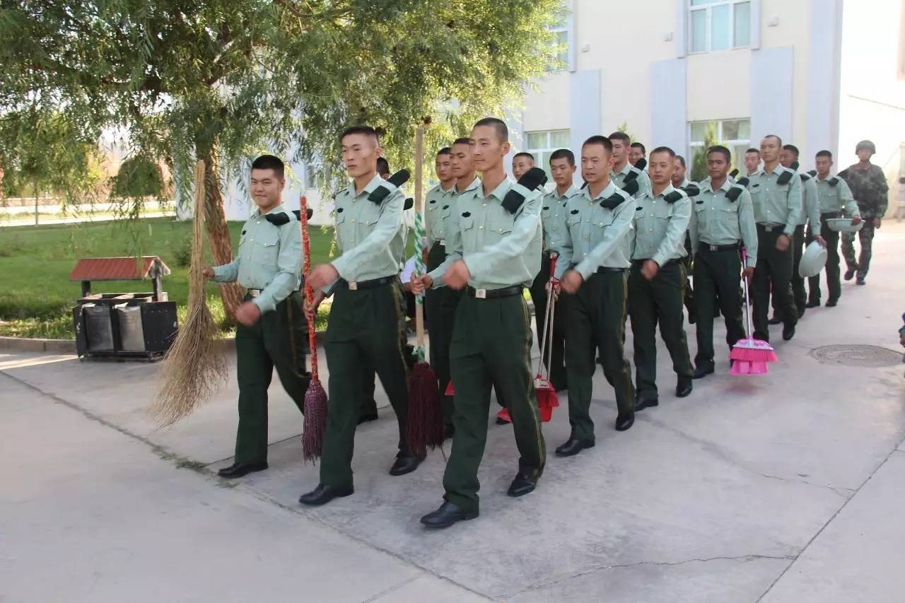 武警8663部队组织退伍老兵到喀什市城乡社会 福利供养