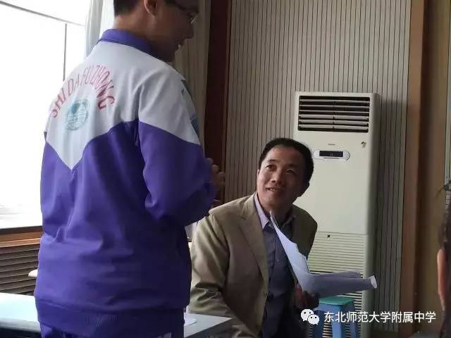 东师附中61人物我校冯银江老师被省教育厅省委宣传部树为先进典型