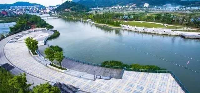 先后被评为省生态河道建设优秀示范工程和宁波市"十佳河道景观工程"