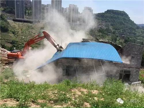 万州今年要拆除城区28条主干道附近的违法建筑