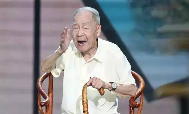 开学第一课|96岁著名翻译家许渊冲讲述追梦之