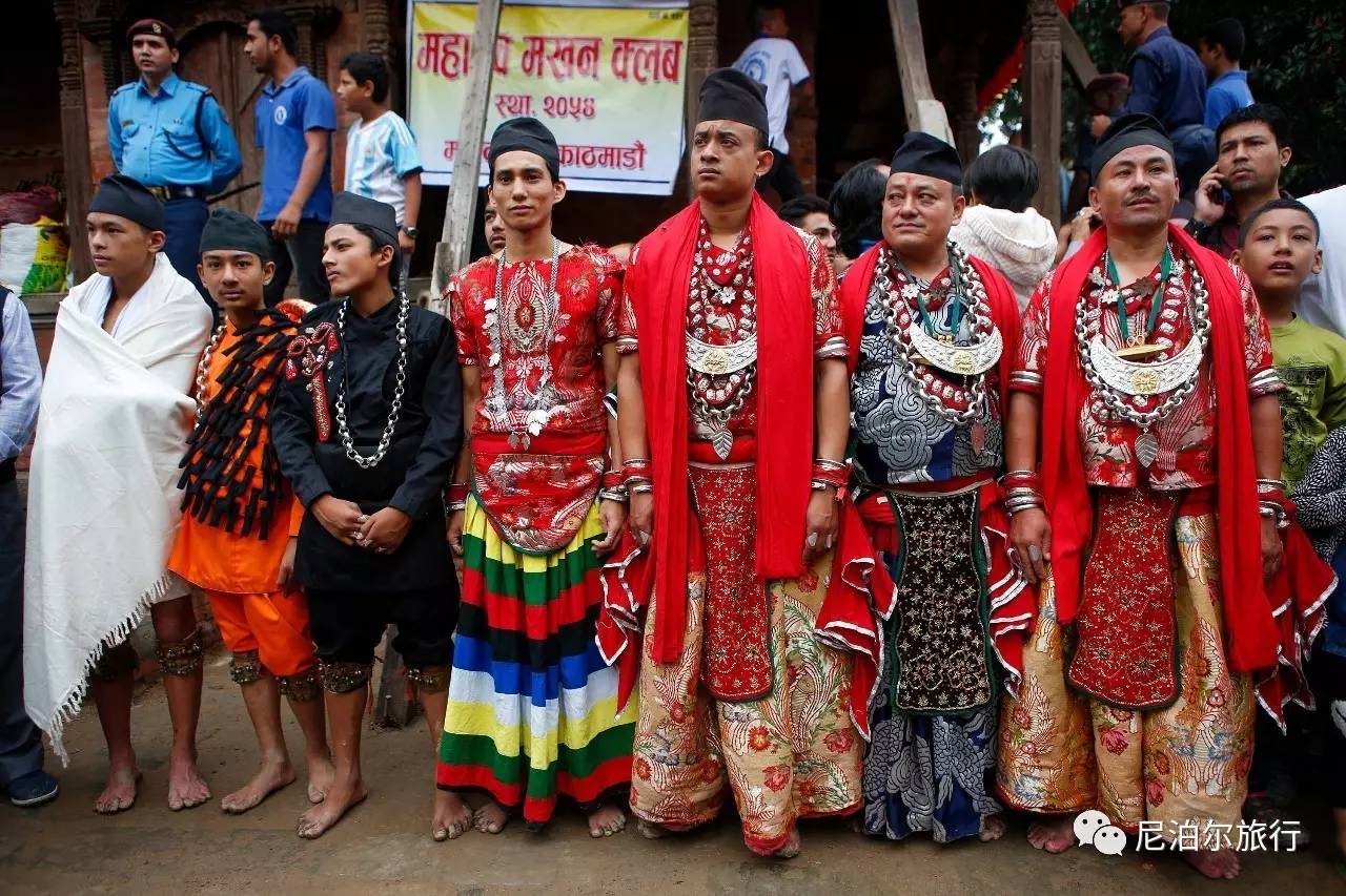 走进尼泊尔美女尼提沙，诠释一个不一样的文化信仰|尼泊尔|服装|美感_新浪新闻