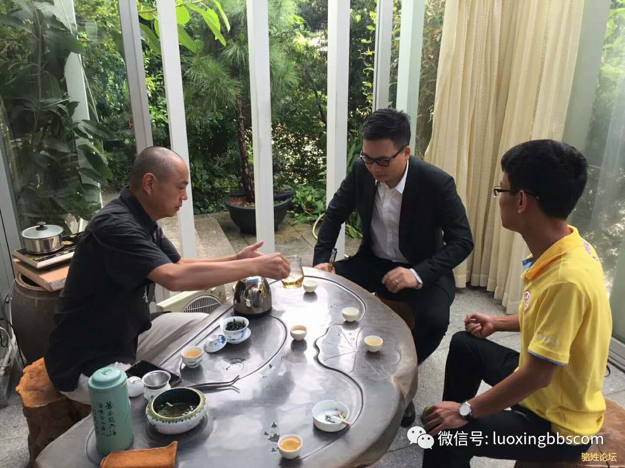 广东南方卫视主持人骆伟瑜亲自采访晚清八大名臣骆秉章之后广州名人