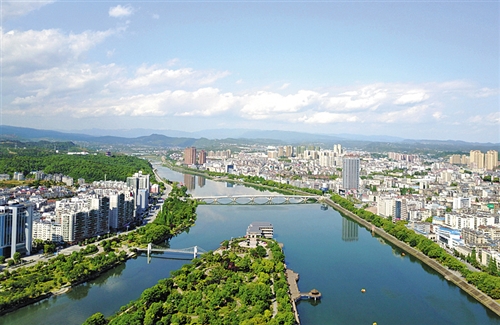长江支流黄柏河途经宜昌市夷陵区,形成一幅生态"打底",绿色"作画"的