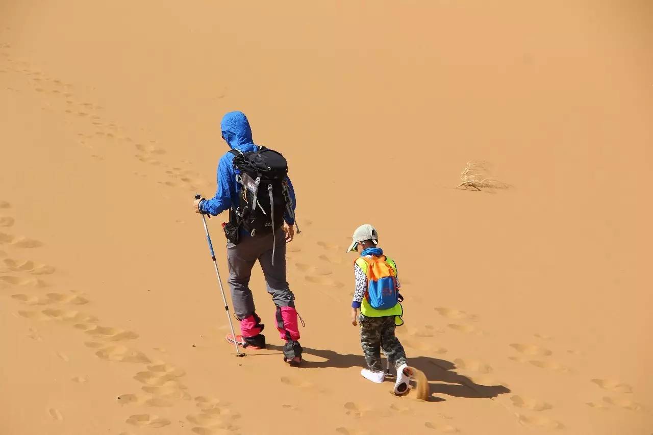 国庆研学 | 拿出你的勇气，征战腾格里沙漠，和孩子一起 体验10个非凡的亲子活动！-童游-亲子童游看世界·总有更好的亲子游
