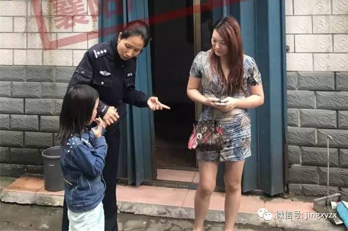 7岁女童襄阳街头与家长走散 民警帮助母女团聚