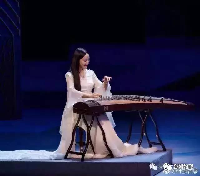 古筝与童声演唱 《月亮月光光》 演奏:袁莎 (请在wifi条件下观看)