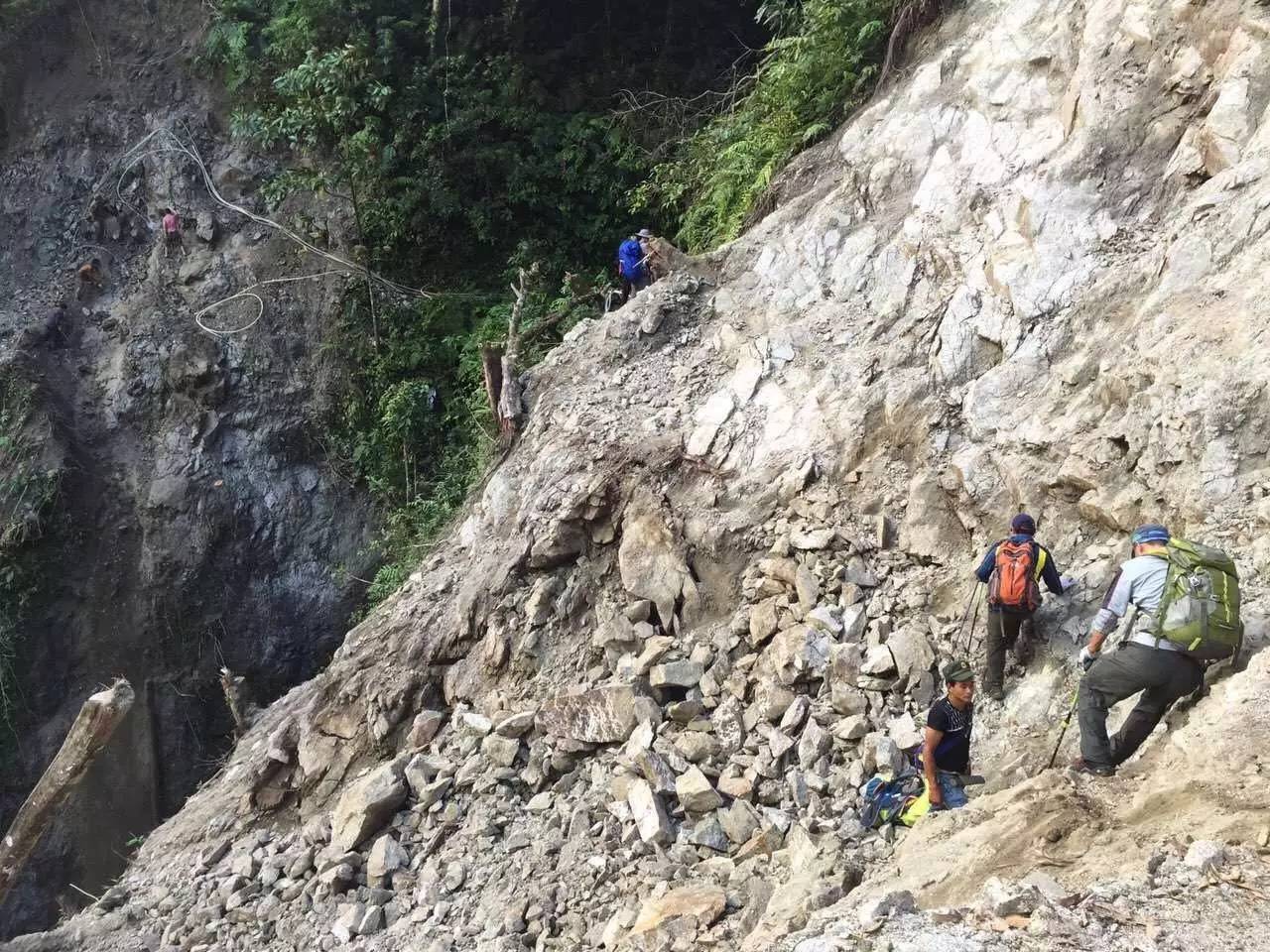 到墨脱徒步,我和一群陌生人一起走过"生死之路"