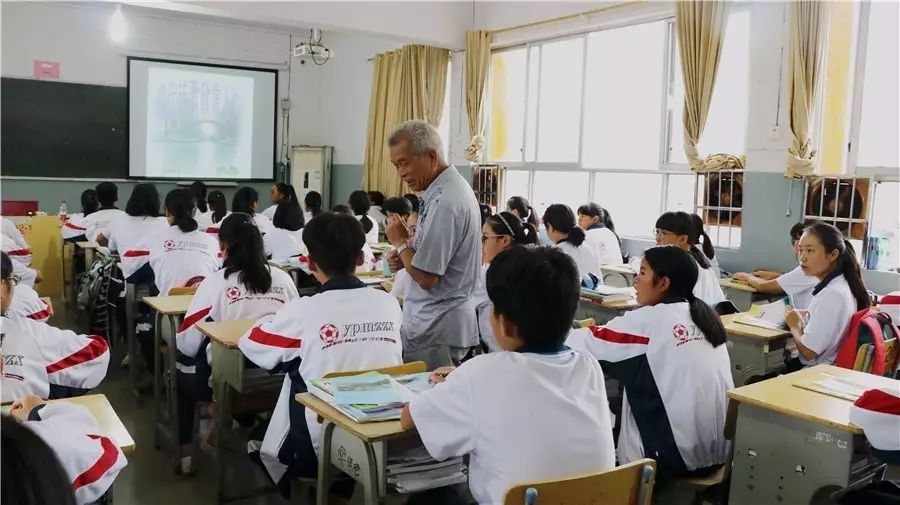 郑孝红:三尺讲台一片天,教书育人40载