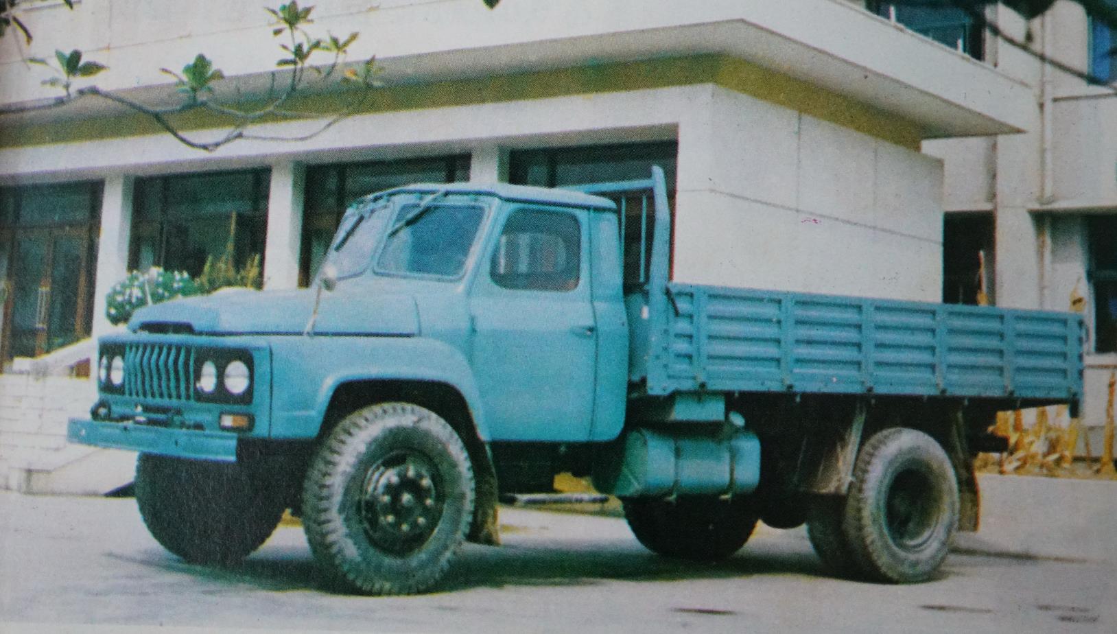 2,"二汽"主力生产车型(截至1990年代)