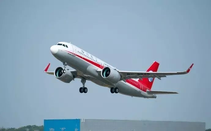 四川航空接收其首架空客a320neo飞机