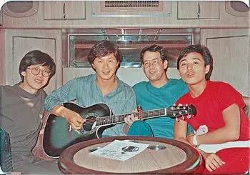 1982年4月许冠杰以香港代表身份参加日本第一届亚洲音乐节,期间sam