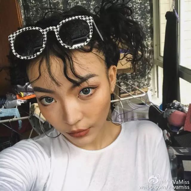 深扒中国第一女rapper妆容,你不知道的秘诀在这里