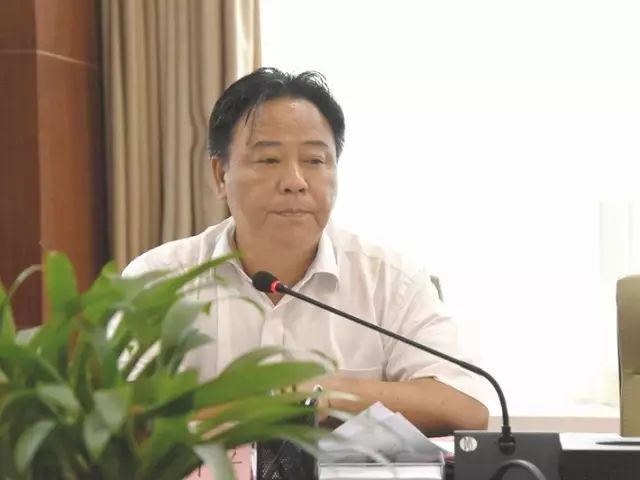 湘投董事长_湘阁里辣邵董事长图片