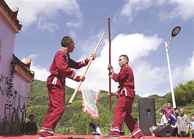 中国景宁新闻网讯 日前,奏名学法堂,耕读堂,以及畲歌传唱,畲族武术