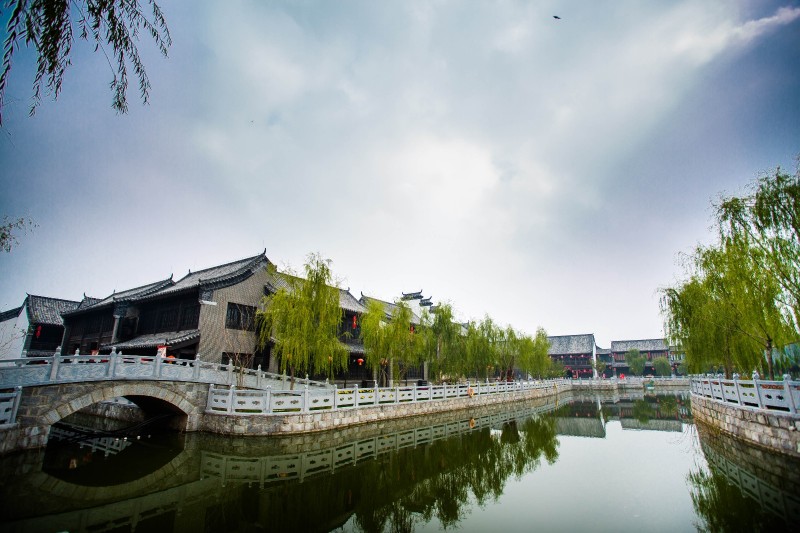 临沂龙园婚纱摄影基地_临沂龙园图片