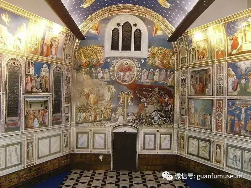 阿雷纳礼拜堂的入口,上面的湿壁画皆出自乔托之手
