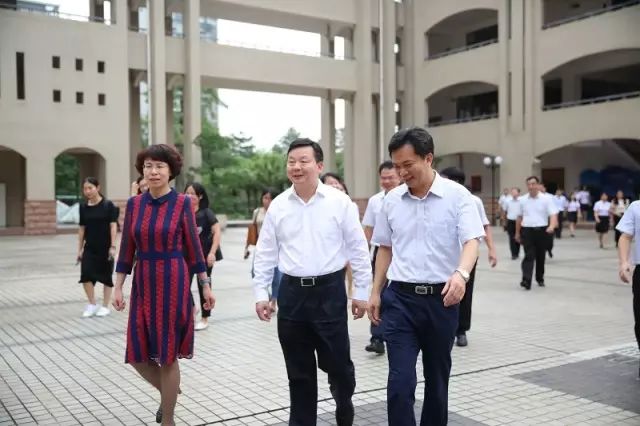 市长莅临致慰问,尊师重教齐耕耘 ——佛山市领导教师