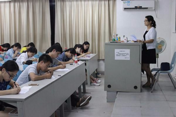 记一次真实的监考经历监考老师被告知可以默许学生作弊