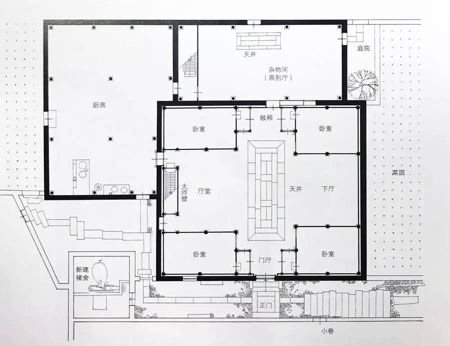 关麓小筑,是正方形的二层小楼, 传统徽州民居的小四合屋,外加偏厅和