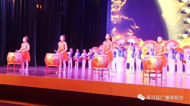 表演教师招聘_面试小白 升值技 小学音乐 二期 2018年下资格证(4)